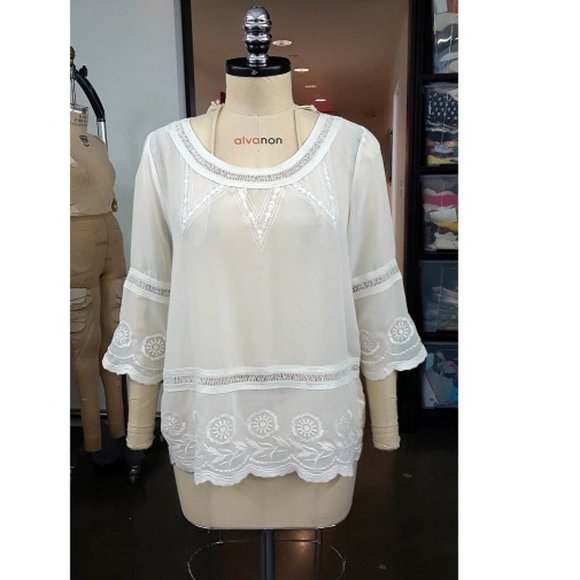 Reitman 3/4 Sleeve White Top w/EMB and Lace trims - Picture 1 of 5